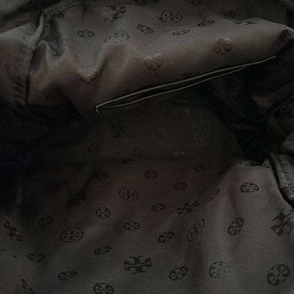 Tory burch Ella quilted backpack in black - Picture 5 of 8